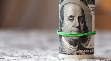 تراجع مستمر في أسعار صرف الدولار بالبنوك الأحد